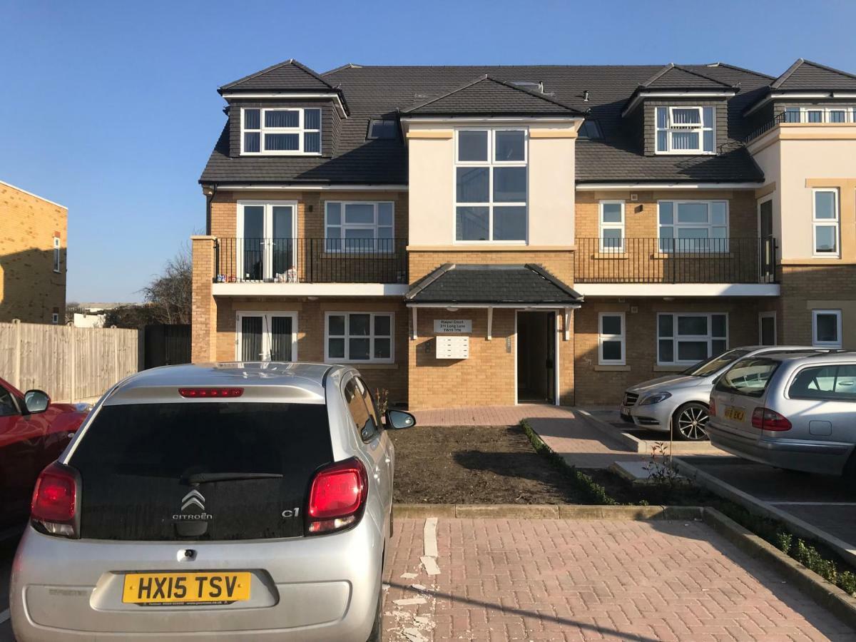 Lux Airport Haven: 2-bed With Free Parking Apartment