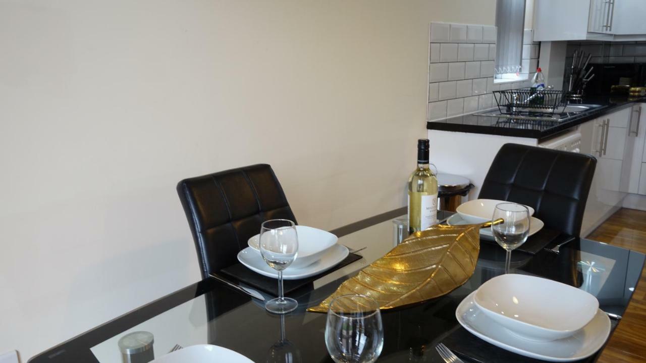 Apartment Lux Airport Haven: 2-bed With Free Parking