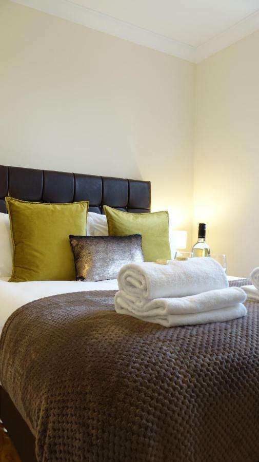 Lux Airport Haven: 2-bed With Free Parking